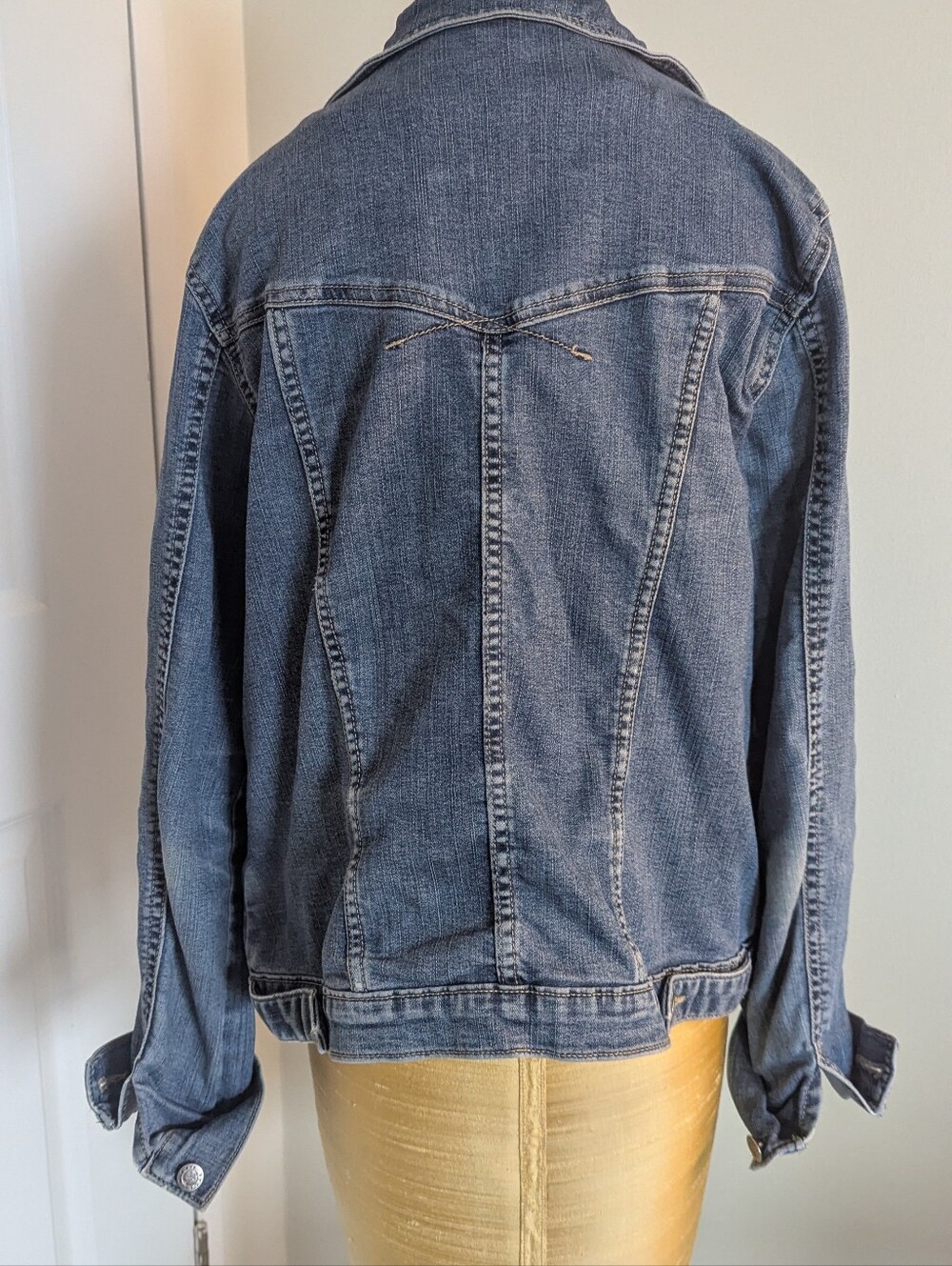 Riders by Lee Indigo Medium Wash Denim Jacket - Picture 2 of 6